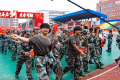 【湖南教育融媒】5000余名新生齐聚凤凰山下 湖南都市职业学院迎来2026级新同学